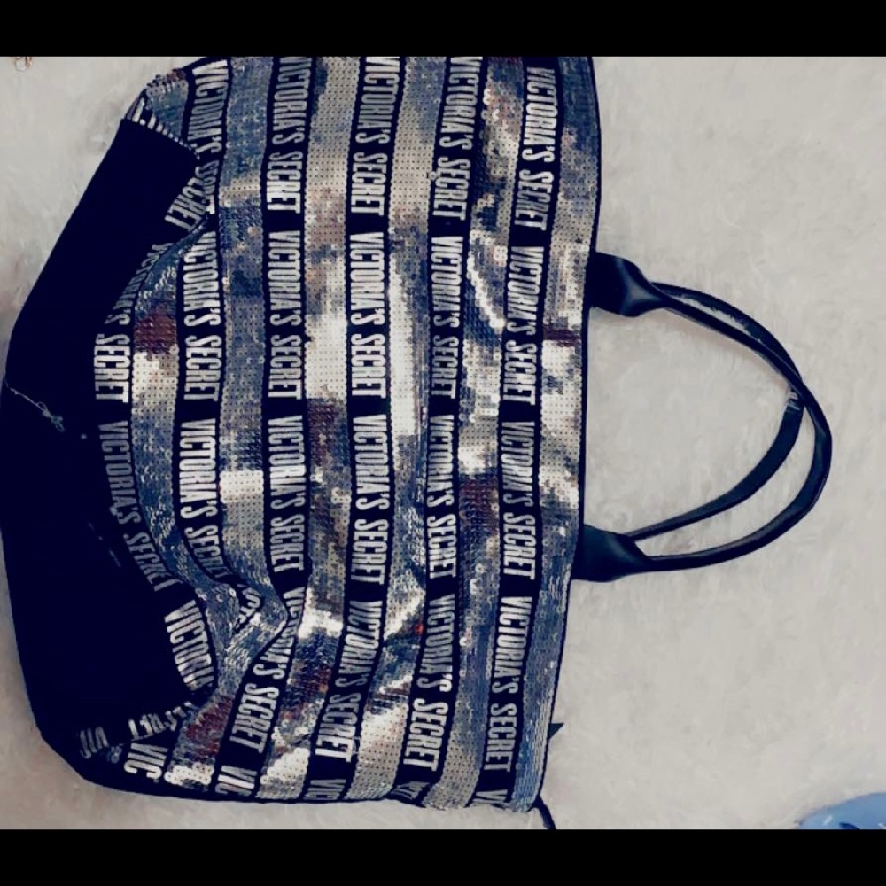 Victoria’s Secret tote